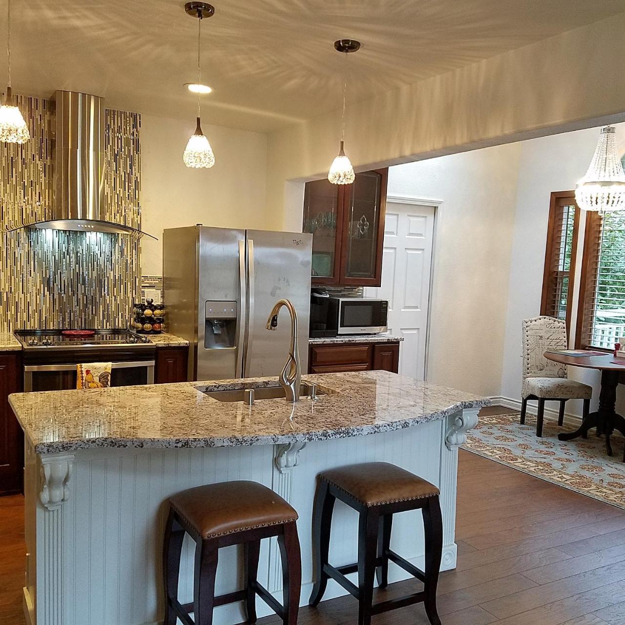 Arbor Rouge Cottage Clinton Bagian luar foto